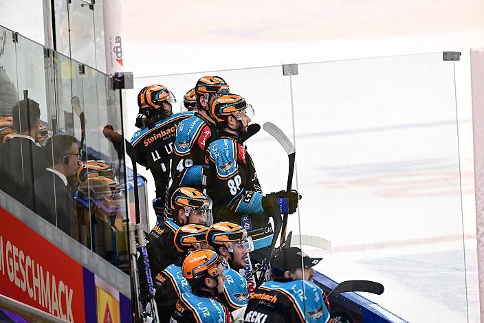 Julian Pusnik (Steinbach Black Wings Linz)  Win2Day ICE Hockey League,  Steinbach Black Wings Linz vs Migross Supermercati Asiago Hockey,  Linz AG Eisarena 