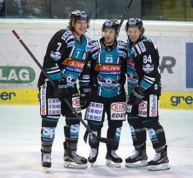 1 zu 0 durch Corey Locke (EHC Liwest Black Wings Linz), Brian Lebler (EHC Liwest Black Wings Linz), Fabio Hofer (EHC Liwest Black Wings Linz),  EHC Liwest Black Wings Linz vs KHL Medvescak Zagreb