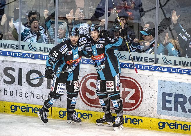 Linz feiert das 1 zu 0 Dan DaSilva (EHC Liwest Black Wings Linz), Rick Schofield (EHC Liwest Black Wings Linz), EHC Liwest Black Wings Linz vs EC Panaceo VSV