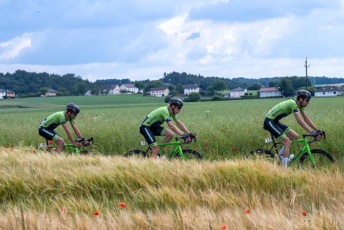 Jonas Rapp (GER, Hrinkow Advarics), Rainer Kepplinger (AUT, Hrinkow Advarics), Michael Konczer (AUT, Hrinkow Advarics) Wels Max.Center - Amag Ranshofen,  Int. Raiffeisen Oberösterreich Rundfahrt UCI Kat. 2.2