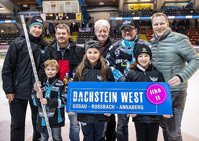 Im Bild: Gewinner Nachwuchs Tombola,  Eishockey,  EHC Liwest Black Wings Linz vs Dornbirn Bulldogs