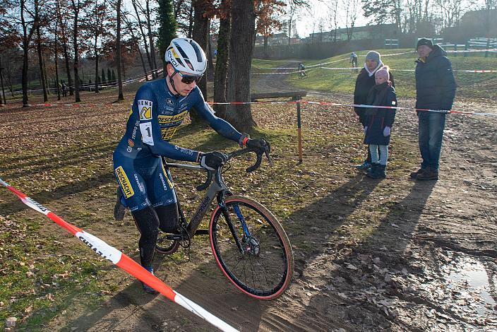 Lander Loockx (BEL, Team De Stoempersclub Leuven) mit defektem Rad, Rad Cyclo Cross, 12. Int Rad Querfeldein GP Pferdezentrum Austria Stadl-Paura, UCI C2, 