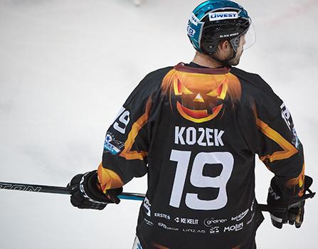 Andrew Jacob Kozek  (EHC Liwest Black Wings Linz), EHC Liwest Black Wings Linz vs HCB Suedtirol