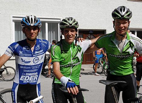 Das Siegerpodest der Landesmeisterschaft von links, 2. Platz fuer Florian Kremmaier, NF Mazda Eder Walding, Sieger und Landesmeister Willibald Vorderderfler, Team Hrinkow und 3. Platz Lukas Stoiber, Team Hrinkow.