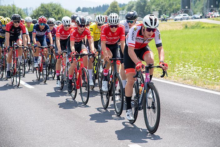 Das Team Österreich an der Spitze des Feldes,  Bad Wimsbach - Strass im Attergau, Int. "Keine Sorgen" Junioren Rundfahrt UCI Kat. 2.1 MJ