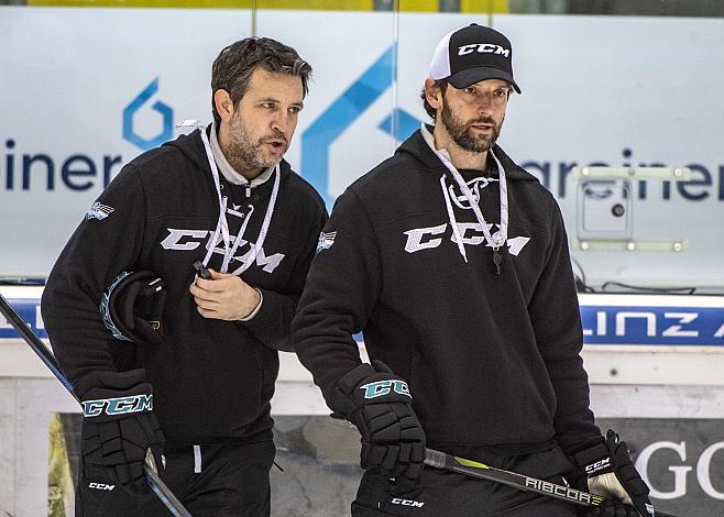 v.l. Head Coach Mark SzÃ¼cs (EHC Liwest Black Wings Linz), Assistant Coach und Tormann Trainer JÃ¼rgen Penker (EHC Liwest Black Wings Linz) EHC Liwest Black Wings Linz 
