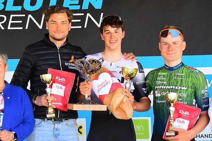 Podest. U23 Sieger Felix Rützler (AUT, Tirol KTM Cycling Team),  3. Platz Valentin Poschacher (AUT, Hrinkow Advarics),Herren Elite, U23, Road Cycling League Austria, 64. Raika Kirschbluetenrennen, Wels, Oberösterreich