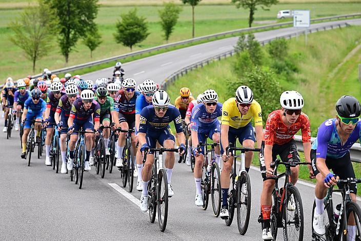 Im Gelben Trikot des Gesamtführenden Toon Aerts (BEL, Team Deschacht - Group Hens - Containers Maes), Wels - Aigen - Schlägl, 14. Int. Raiffeisen OÖ-Radrundfahrt UCI Kat. 2.2