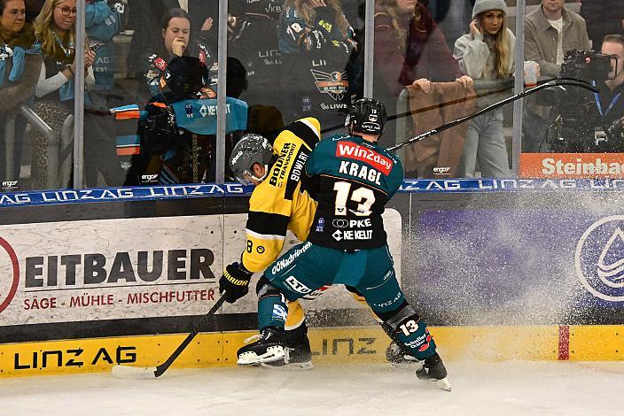 Gerd Kragl (Steinbach Black Wings Linz), Henry Bowlby (HC Falkensteiner Pustertal) 9. Runde ICE, Steinbach Black Wings Linz vs HC Falkensteiner Pustertal, Linz AG Eisarena 
