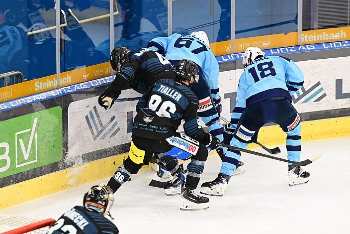 Ryan MacKinnon (Steinbach Black Wings Linz), Christoph Tialler (Steinbach Black Wings Linz), Adam Nemec (HK Nitra), Matej Paulovic (HK Nitra), Steinbach Black Wings Linz - HK Nitra (SVK), Linz AG Eisarena 