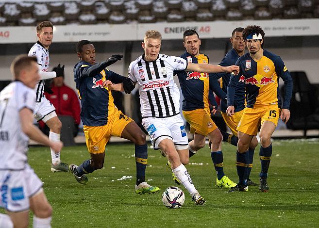 v.l. Enock Mwepu (FC Red Bull Salzburg), Mads Emil Moller Madsen (LASK), Zlatko Junuzovic (FC Red Bull Salzburg), Andre Ramalho (FC Red Bull Salzburg)  Lask vs SFC Red Bull Salzburg, Fussball, Bundesliga