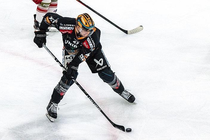 Logan Roe (Steinbach Black Wings Linz) Steinbach Black Wings Linz vs HCB Suedtirol Alperia, 39. Runde ICE Hockey League, Steinbach Black Wings Linz, Linz AG Eisarena 