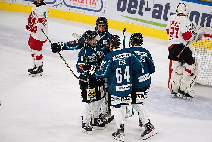 Das Team der Eishockey Akademie Oberösterreich feiert das Tor zum 1 zu 0, Eishockey Akademie Oberösterreich vs EC KAC, bet-at-home ICE Junior Hockey League