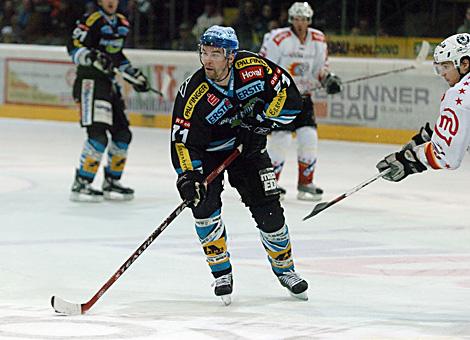 #71 Pat Leahy, Stuermer, EHC Liwest Black Wings Linz 