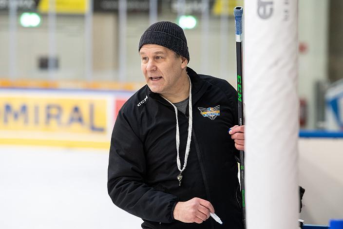 Head Coach Raimo Summanen (Steinbach Black Wings Linz) Steinbach Black Wings Linz 