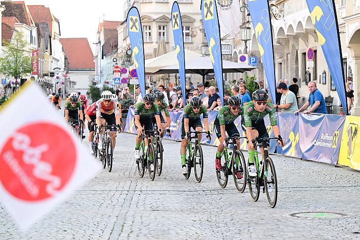 Valentin Poschacher (AUT, Hrinkow Advarics), Riccardo Zoidl (AUT, Hrinkow Advarics) an der Spitze des Feldes, 27. Int. ASVÖ - HRINKOW City Kriterium Steyr, Herren Elite, ÖRV, Radsport, Mountainbike, ELITE Rennrad