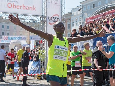 Sieger Marathon Antony Maritiem, KEN, Marathon Linz