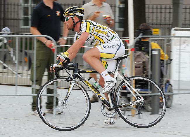 Start zum Kriterium in Linz im gelben Trikot Mark Cavendish Team Columbia