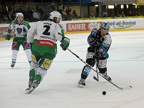 Rob Hisey, Linz und Brad Cole, Laibach, EHC Liwest Black Wings Linz vs. HDD Tilia Olimpija Ljubljana 