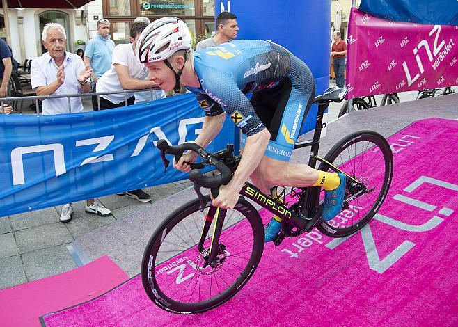 Daniel Lehner (AUT, Team Felbermayr Simplon Wels)Linz Hauptplatz, Martinskirche,  Radsport 10. Int. OOE Rundfahrt Prolog