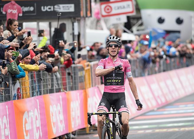 Simon Yates (GBR, Mitchelton-Scott) Etappensieger und Gesamtführender des 101. Giro d Italia, Tolmezzo -  Sappada 176km
Simon Yates (GBR, Mitchelton-Scott) Etappensieger und GesamtfÃ¼hrender des 101. Giro d Italia, Tolmezzo -  Sappada 176km