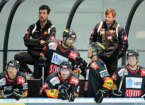 Die Spielerbank der Vienna Capitals, EC Red Bull Salzburg vs. EV Vienna Capitals, Semifinale Spiel 3 