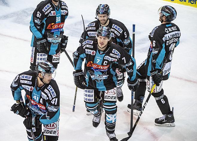 Brian Lebler (EHC Liwest Black Wings Linz) feiert das 4 zu 1, EHC Liwest Black Wings Linz vs Fehervar AV 19