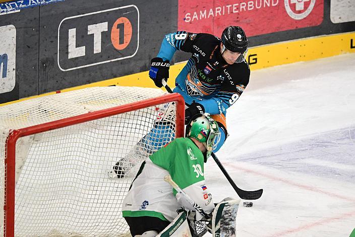 Tormann Luka Kolin (HK Olimpija Ljubljana), Emilio Romig (Steinbach Black Wings Linz), 22. Runde ICE, Steinbach Black Wings Linz vs HK Olimpija Ljubljana, Linz AG Eisarena 