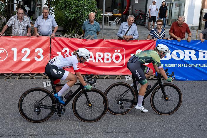 Im Trikot der Führenden in der Radliga Lydia Ventker (GER, MAXX-Solar Linding Woman Racing RG), Helena Bieber (GER, MAXX-Solar Linding Woman Racing RG), Braunau, Kriterium, ÖRV RadLiga, Radsport, Radliga, ÖRV, Damen Elite,
