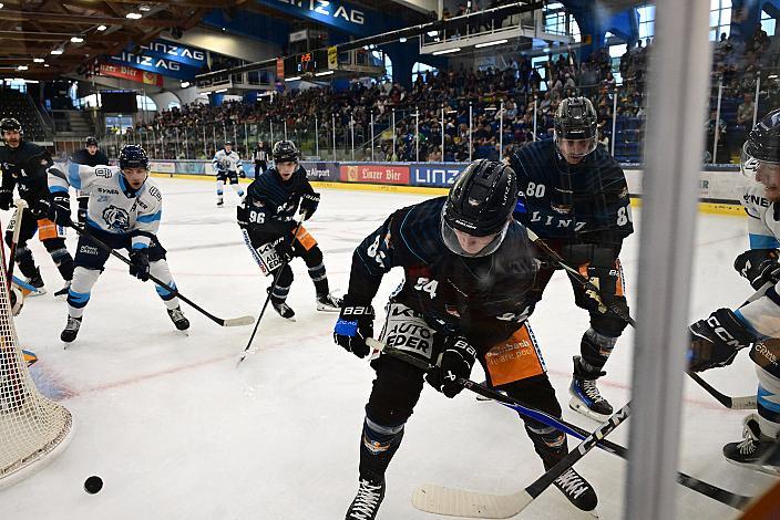 Luis Lindner (Steinbach Black Wings Linz), Julian Pusnik (Steinbach Black Wings Linz),  Steinbach Black Wings Linz vs Bili Tygri Liberec (CZE) , Linz AG Eisarena 