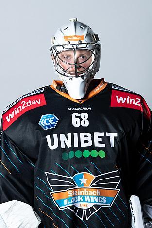 Tormann Leon Sommer (Steinbach Black Wings Linz) Steinbach Black Wings Linz,  WIn2day ICE Hockey League