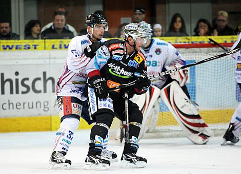 Eric Healey Liwest Black Wings Linz vs. Victor Tokaji SAPA Fehervar AV19