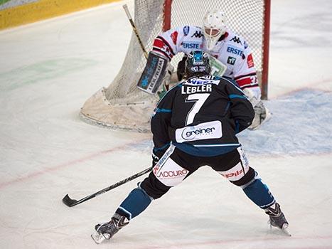 Brian Lebler, Linz und Patrick Machreich, Innsbruck, EHC Liwest Black Wings Linz vs HC TWK Innsbruck