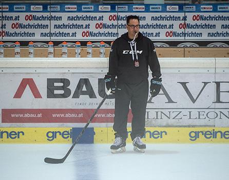  Head-Coach Troy Ward (EHC Liwest Black Wings Linz)