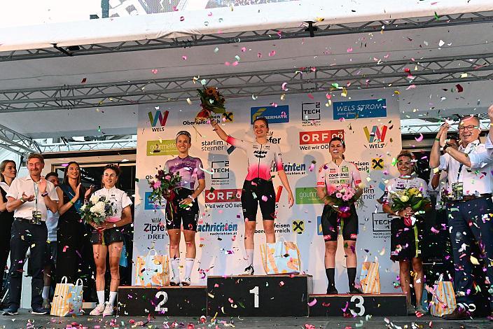 Podest Damen Siegerin Liv Wenzel (LUX, Tirol Woman Cycling), 2. Platz Sophie Walcher (AUT, Gruppetto Graz), 3. Platz Nadja Heigl (AUT, Team Cookina ARBÖ Asko Graz), Franziska Ehrenreich (AUT, Tirol Woman Cycling), Belinda Holzer (AUT, Tirol Woman Cycling), Damen Elite, U23, Road Cycling League Austria, Kriterium Wels