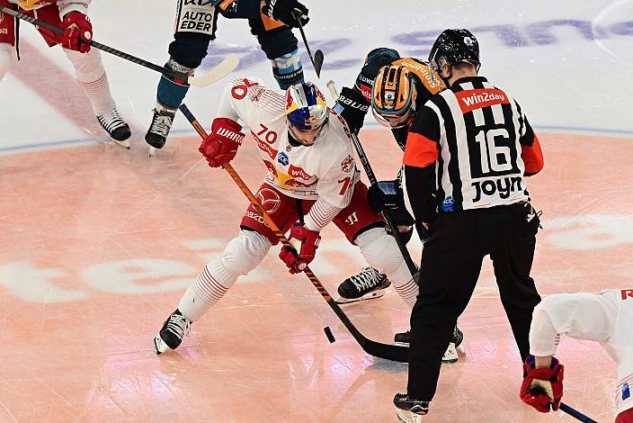 Benjamin Nissner (EC Red Bull Salzburg), Graham Knott (Steinbach Black Wings Linz) Steinbach Black Wings Linz vs EC Red Bull Salzburg, Playoffs, 4. Viertelfinale, Linz AG Eisarena 