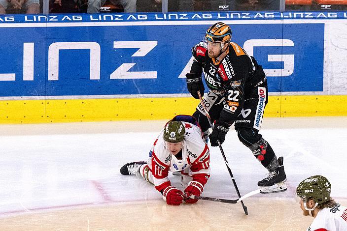 Dustin Gazley (HCB Suedtirol Alperia), Matt Murphy (Steinbach Black Wings Linz) Steinbach Black Wings Linz vs HCB Südtirol Alperia, Viertelfinale, 6. Runde ICE Hockey League, Linz AG Eisarena 