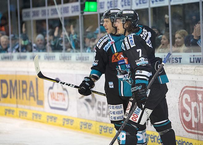 Brian Lebler (EHC Liwest Black Wings Linz) und Jonathan D Aversa (EHC Liwest Black Wings Linz)  EHC Liwest Black Wings Linz vs KHL Medvescak Zagreb, Platzierungsrunde