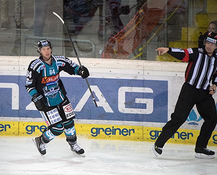 Corey Locke (EHC Liwest Black Wings Linz) EHC Liwest Black Wings Linz vs HCB Suedtirol Alperia