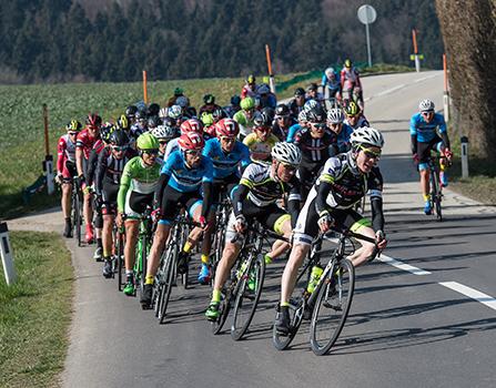 Daniel Lehner, AUT (Team Vorarlberg) und Clement Koretzky, FRA (Team Vorarlberg) an der Spitze des Feldes