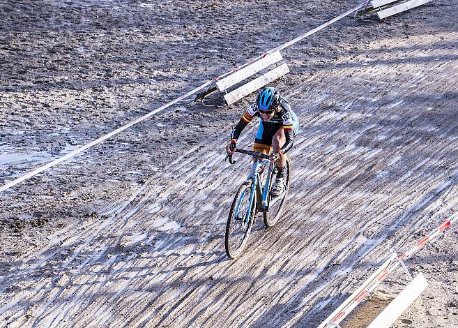 Siegerin Joyce VANDERBEKEN (BEL),  Damenrennen, 11. Int. SPARKASSEN Radquerfeldein GP Stadl-Paura - Int. UCI C2 - 8. Dezember 2019