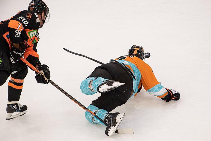 Michael Schiechl (Moser Medical Graz 99ers), Brian Lebler (Steinbach Black Wings Linz) Steinbach Black Wings Linz  vs Graz 99ers