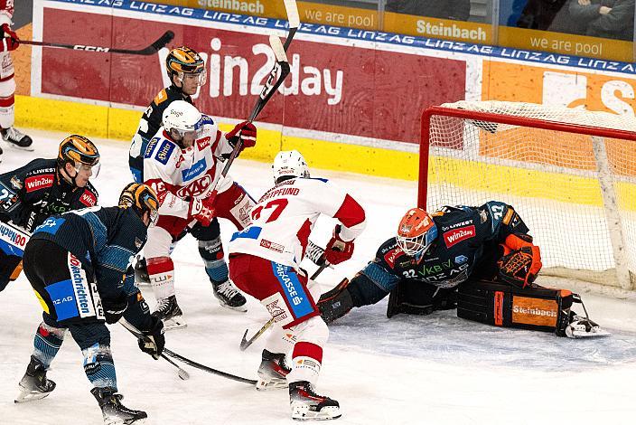 Tormann Rasmus Tirronen (Steinbach Black Wings Linz), Thomas Hundertpfund (EC KAC),  Steinbach Black Wings Linz vs EC KAC, Linz AG Eisarena 