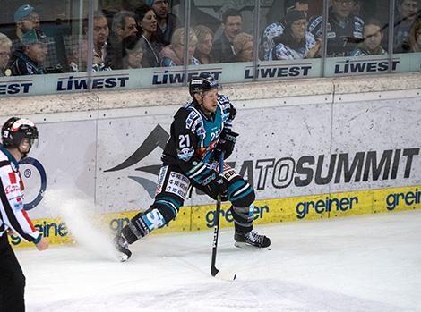 Philipp Lukas (EHC Liwest Black Wings Linz) EHC Liwest Black Wings Linz vs KHL Medvescak Zagreb