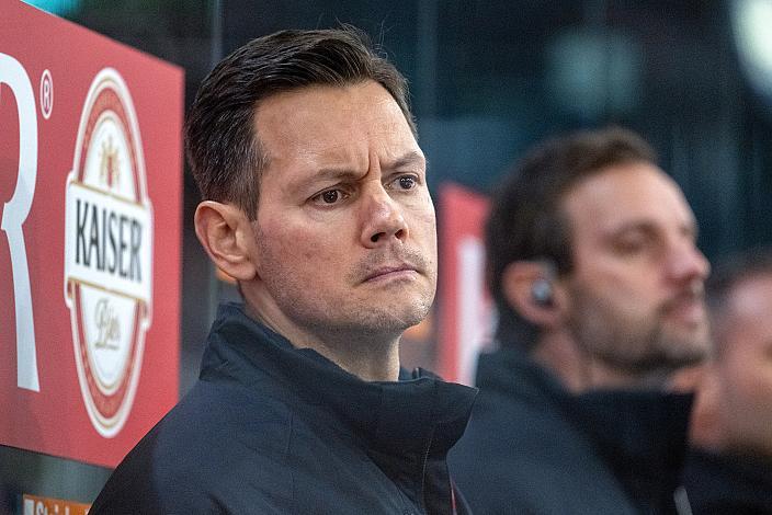 Head Coach Philipp Lukas (Steinbach Black Wings Linz)  Steinbach Black Wings Linz vs HK SZ Olimpija, 30. Runde, Trikot Movember, ICE Hockey League, Steinbach Black Wings Linz, Linz AG Eisarena 