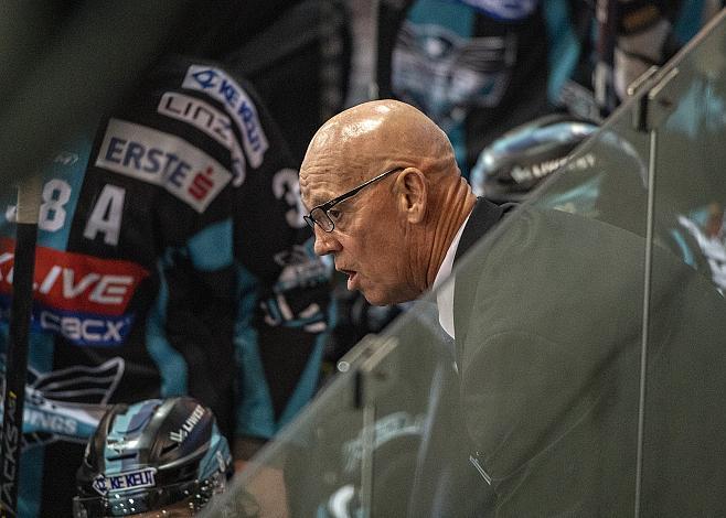 Head-Coach Tom Rowe (EHC Liwest Black Wings Linz) EHC Liwest Black Wings Linz vs Dornbirn Bulldogs