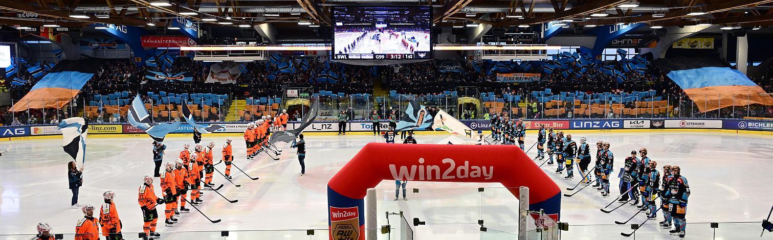 Play Off Zeit in der Win2Day ICE Hockey League,  1. Viertelfinale, Steinbach Black Wings Linz vs Moser Medical Graz 99ers,  Linz AG Eisarena 