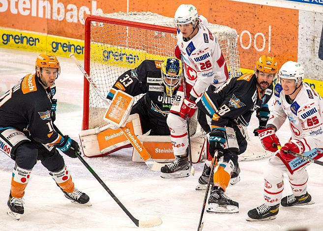 Tormann Luca Gracnar (Steinbach Black Wings 1992), Marc-Andre Dorion (Steinbach Black Wings 1992), Valentin Hammerle (EC KAC), , Sebastien Piche (Steinbach Black Wings 1992), Michael Kernberger (EC KAC), Black Wings Linz vs  EC KAC,  Eishockey, Bet at Home ICE Hockey League