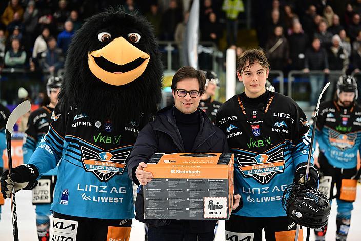Spieler des Abends Jonathan Oschgan (Steinbach Black Wings Linz) 34. Runde ICE, Steinbach Black Wings Linz vs Hydro Fehervar AV 19, Linz AG Eisarena 