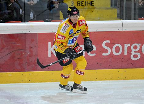 #19 Juha Riihijaervi, Stuermer, EV Vienna Capitals 